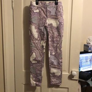 Chicos purple paisley print jeggings so pretty!!
